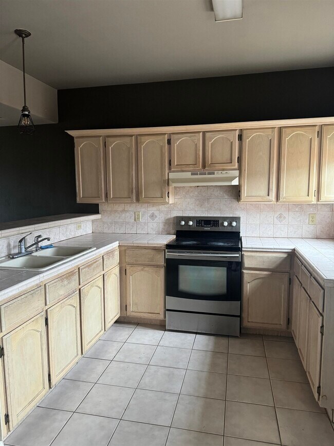 Building Photo - 9903 Crystal Ct