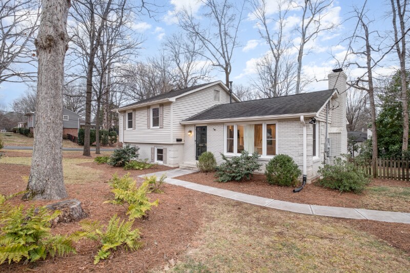 Primary Photo - 4014 Sulkirk Rd