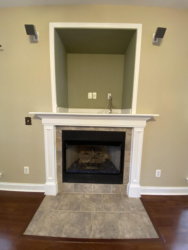 Foto del edificio - 13214 Meadowmere Rd