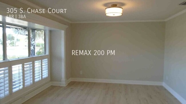 Building Photo - 305 S Chase Ct