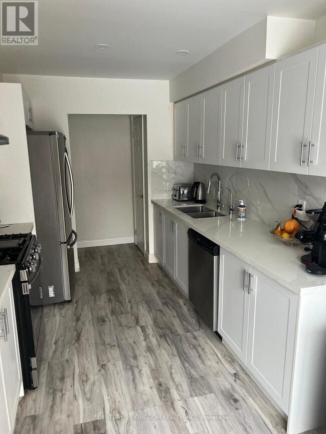 Building Photo - 547 Dorchester Dr