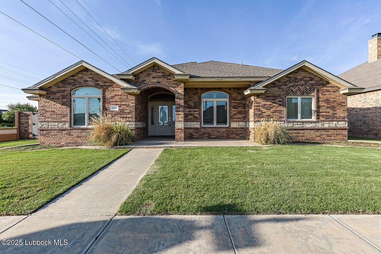 Primary Photo - 4401 108th St