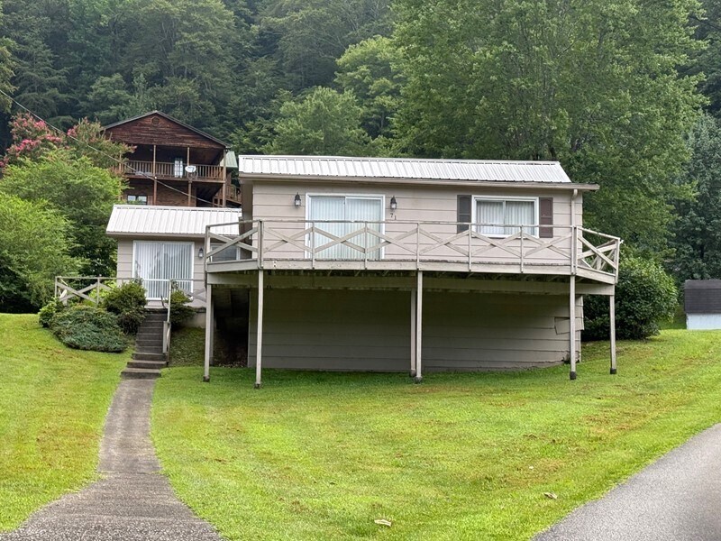 Foto principal - For Lease Martin, KY | $1,200/month