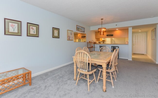 Building Photo - 601 S Seas Dr