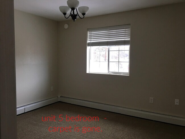 Building Photo - 5501 E Mayflower Ln