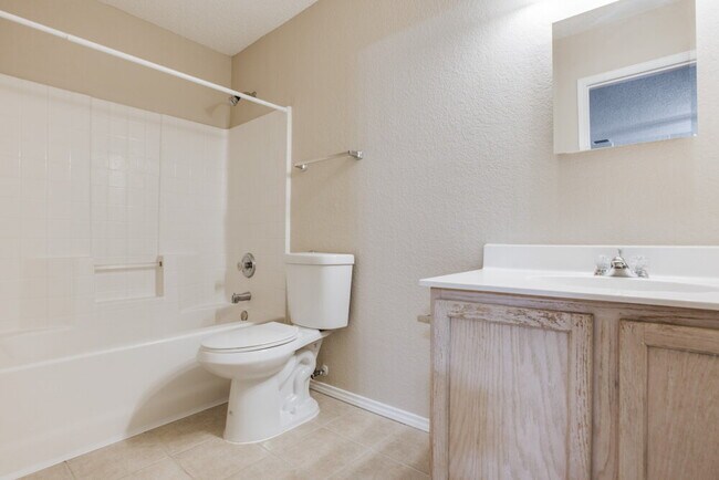 Foto del edificio - 8712 Stonebriar Ln
