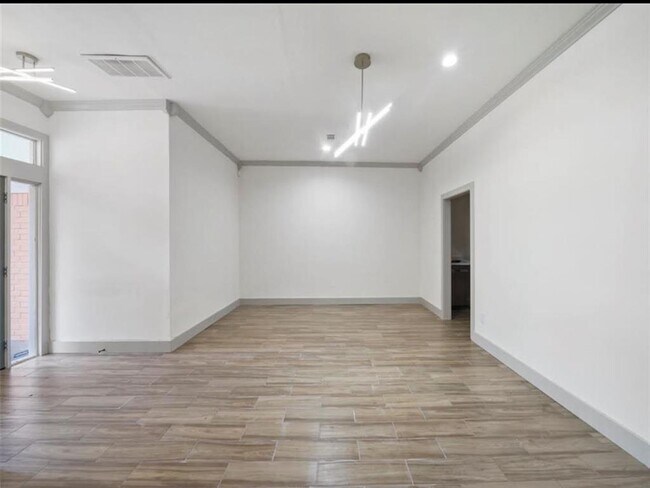Building Photo - 3010 Winding Way