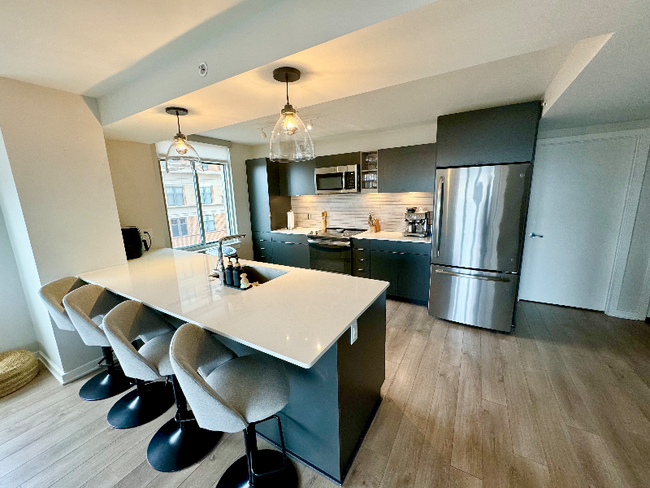 Foto del edificio - 3400 Potomac Ave