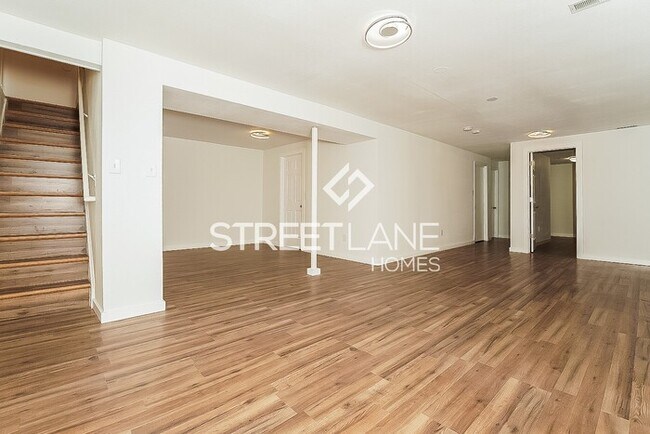 Building Photo - Charming 4 Bedroom in Aurora!