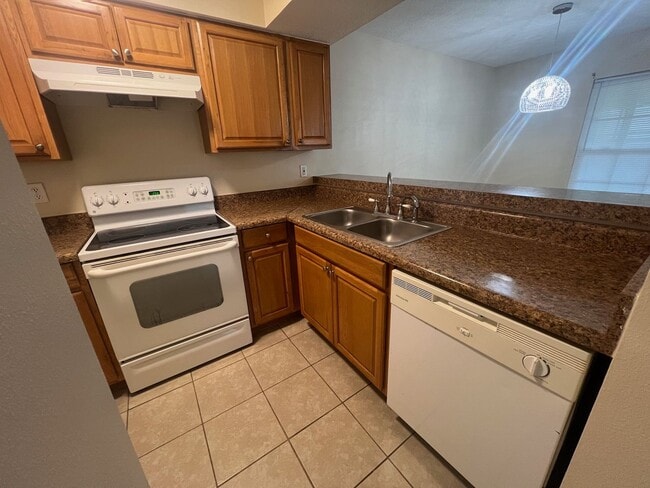 Building Photo - 3019 Bonaventure Cir
