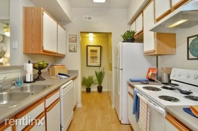 Building Photo - 25335 Budde Rd