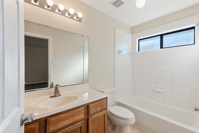 Building Photo - 10241 Azalea Village Dr