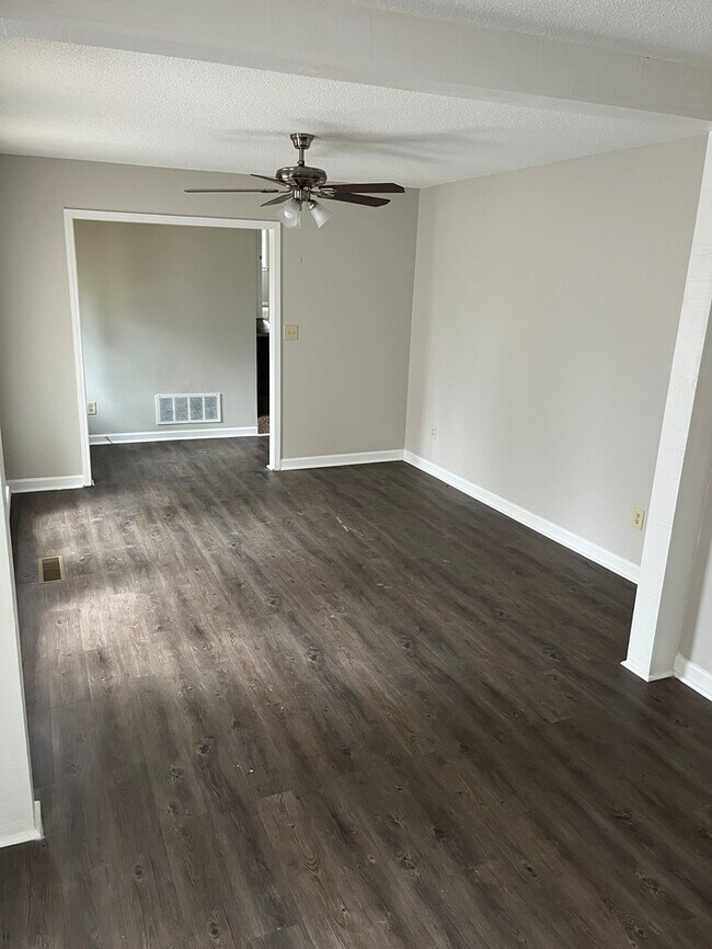 Foto del edificio - 294 Cambo Dr Hoover, AL 35226