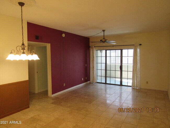 Building Photo - 8020 E Thomas Rd