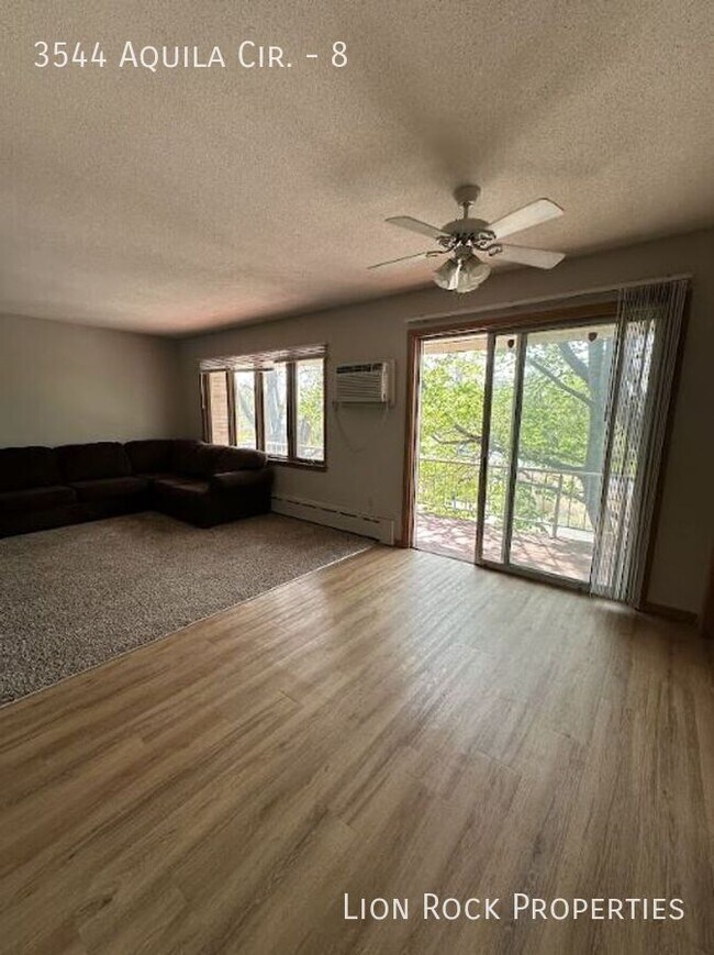 Foto del edificio - 3544 Aquila Cir