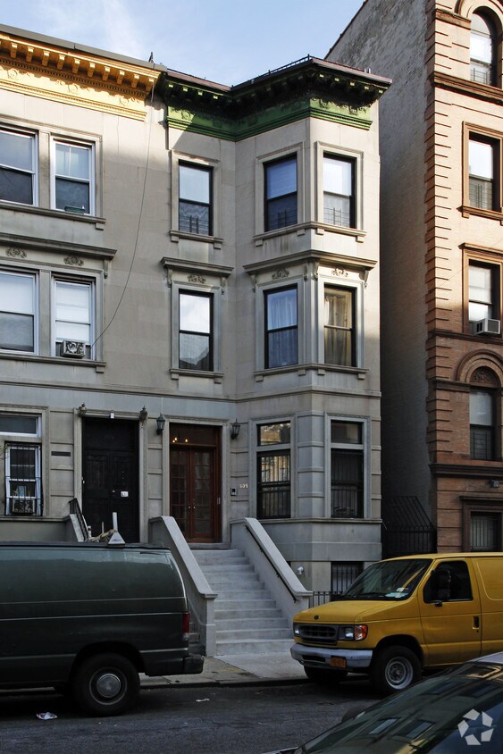 Building Photo - 303 W 139th St