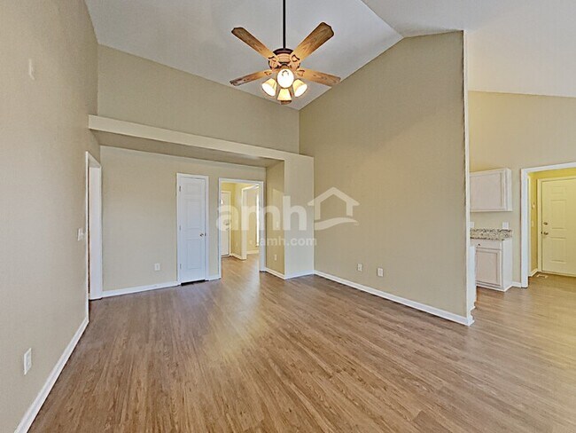 Building Photo - 111 Bennett Dr