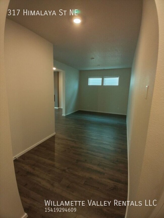 Foto del edificio - Brand new home available soon