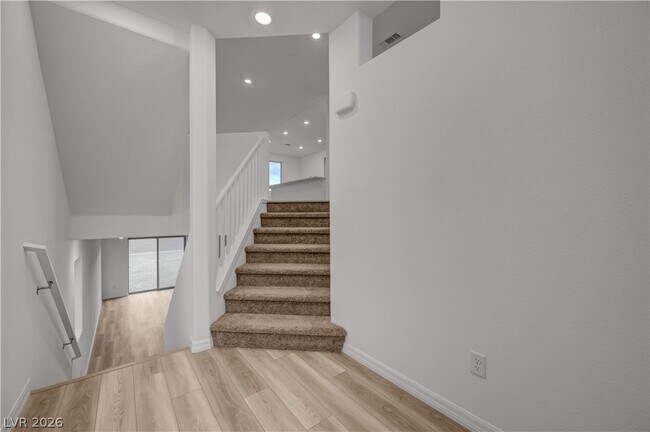 Building Photo - 5767 Aurora Gale Ct