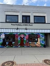 Building Photo - 1431 Hertel Ave