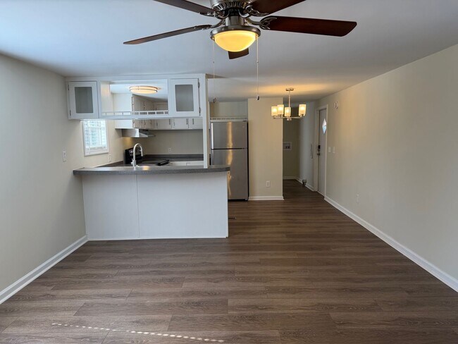 Foto del edificio - 22 Lee Rd 242