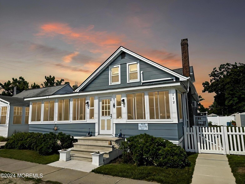 Primary Photo - 712 Stone Harbor Ave