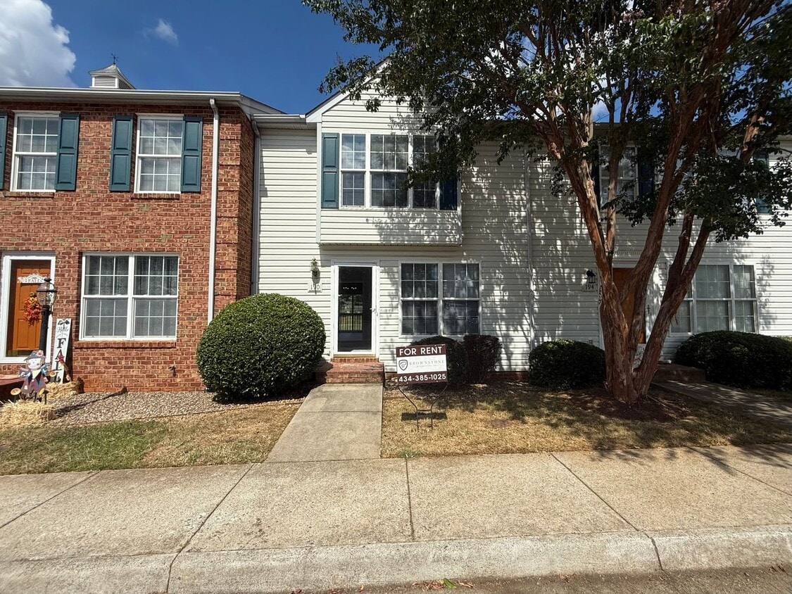 3 Bedroom Townhouse in Campbell County - 3 Bedroom Townhouse in Campbell County