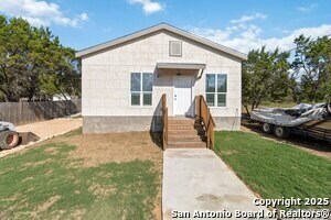 Foto del edificio - 324 Ridgerock Dr