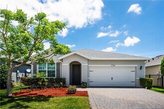 Building Photo - 2730 NE Breezeway Cir