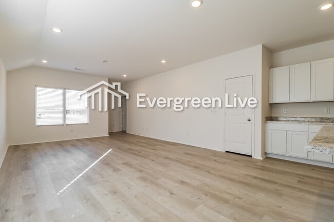 Foto del edificio - 190 Sarah Alyse Ln