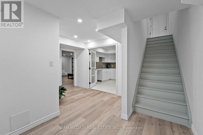 Building Photo - 4008 Highland Park Dr