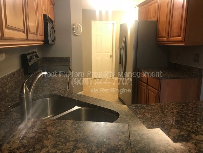 Building Photo - 7623 Baymeadows Cir W