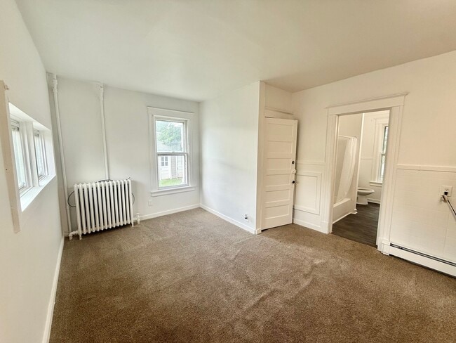 Building Photo - 374 3rd Ave