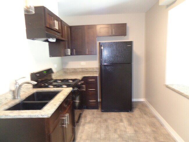 Building Photo - 7501 SW Hwy