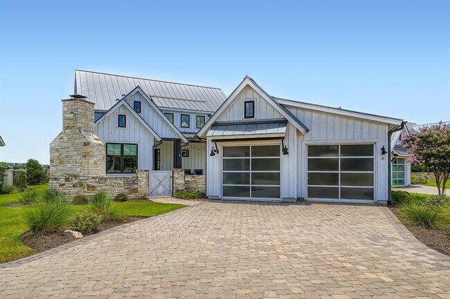 Foto del edificio - 19517 Flying J Blvd