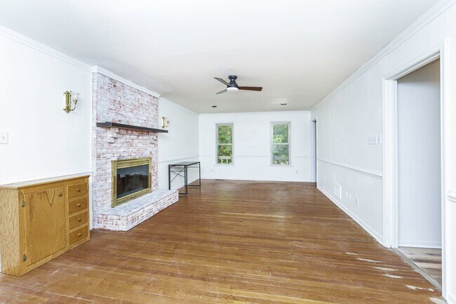 Building Photo - 720 Dove Path Ln