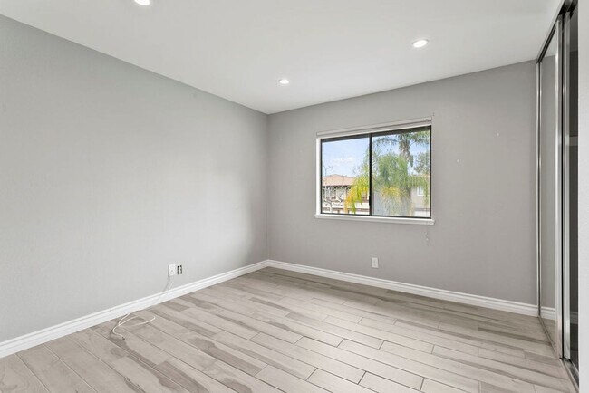 Foto del edificio - Light & Bright Upgraded Condo!