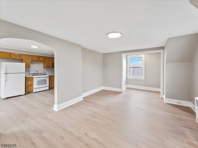 Foto del edificio - 109 Division Ave