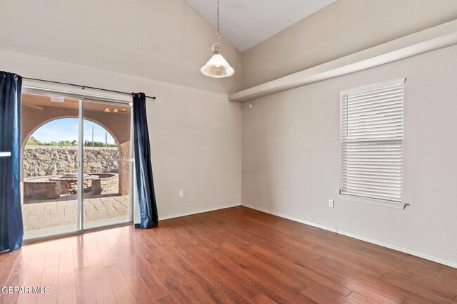 Building Photo - 13942 Vaquero Rock Dr