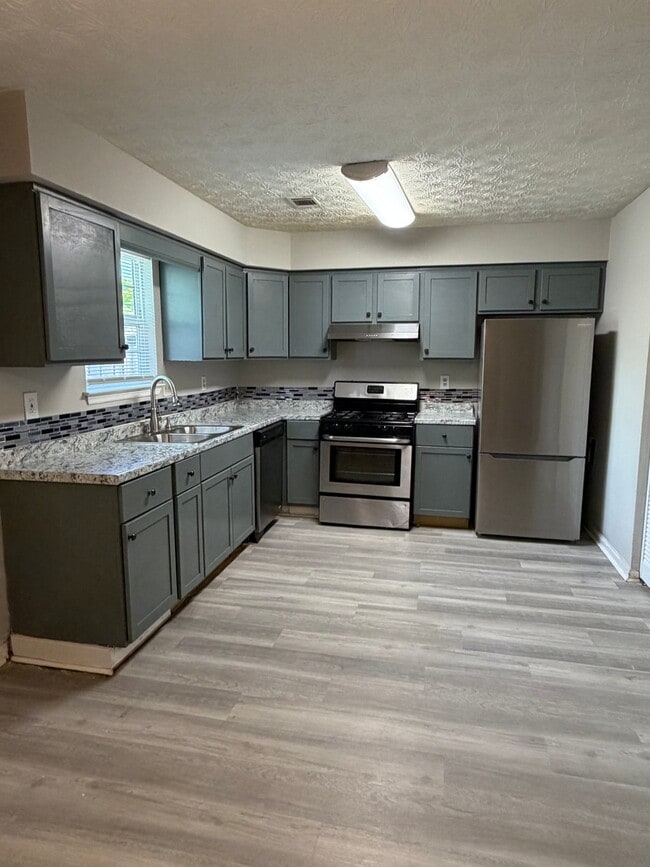 Building Photo - 3690 Stephanie Ct