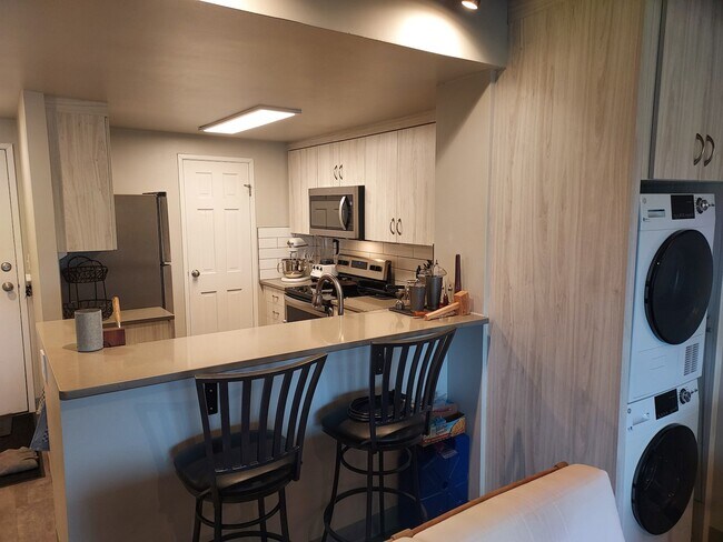 Building Photo - 415 South Howes Street, Unit 806
