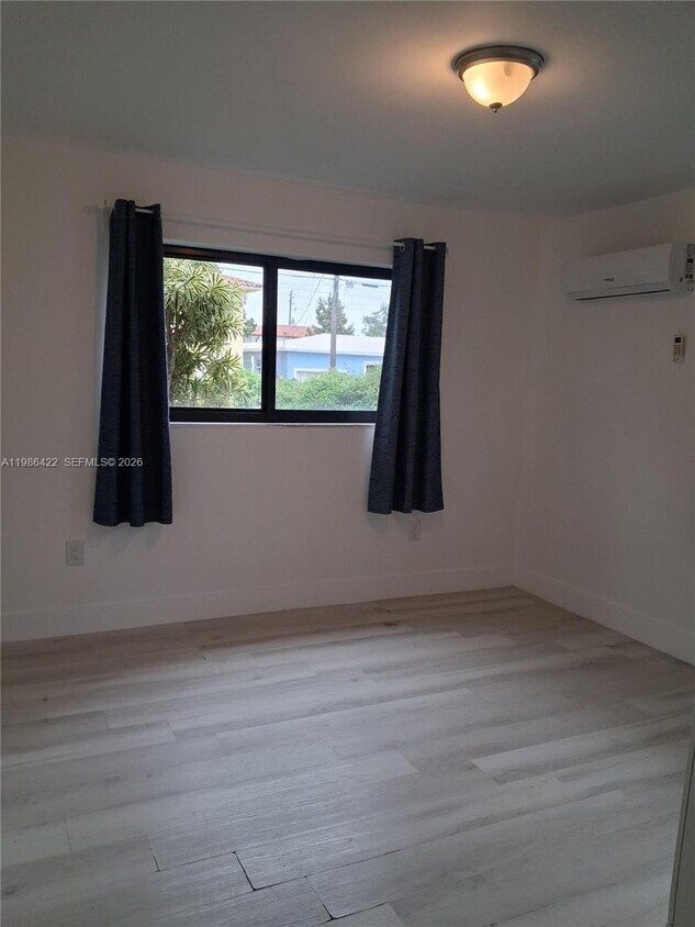 Foto del edificio - 5796 SW 5th St