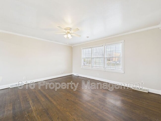 Foto del edificio - 6304 E 150th Terrace