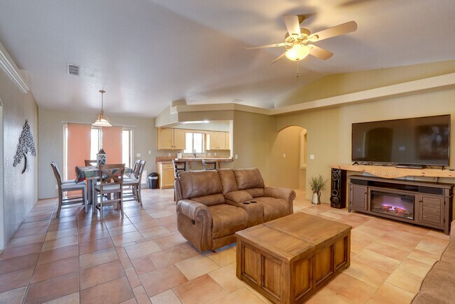 Foto del edificio - 2598 Rainbow Ave N