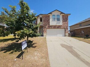 Building Photo - 2110 Terry Dr