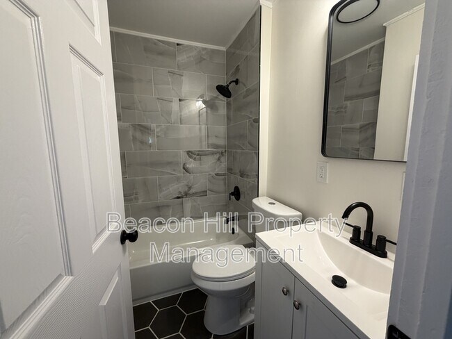 Building Photo - 3524 E 143rd St