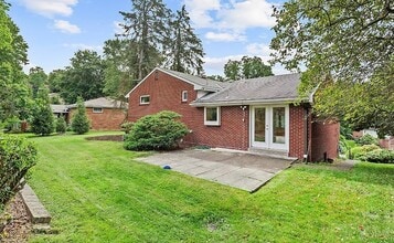 Building Photo - 634 Fort Couch Rd
