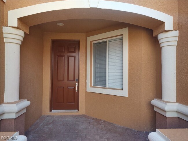 Building Photo - 2434 Laurentina Ln