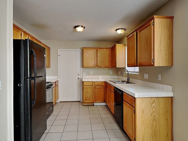 Foto del edificio - 2258 W Bowker St