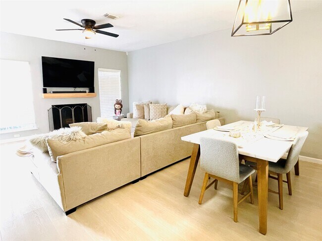 Foto del edificio - 7284 Regency Square Ct